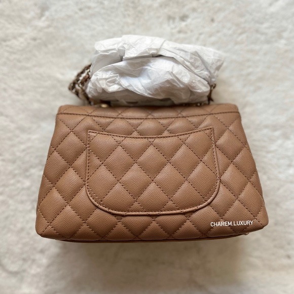 NWT 🤎 CHANEL 22K COCO Handle Small Dark Beige Caviar GHW Microchip Receipt - Picture 2 of 10